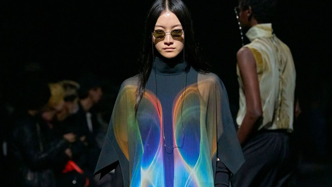 ハトラ、リブ ノブヒコ、ハルノブムラタらが発表!──2025-26年秋冬 東京コレクションのハイライト後編 | Vogue Japan ハトラ、リブ ノブヒコ、ハルノブムラタらが発表!──2025-26年秋冬 東京コレクションのハイライト後編 | Vogue Japan