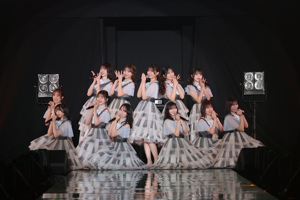 日向坂46が「IRC2025」に出演し、「アザトカワイイ」などをパフォーマンス