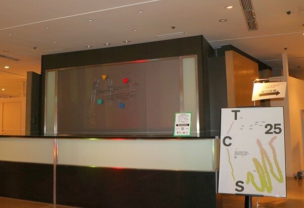 23日まで期間限定でアート展示をしている休館中(オーチャードホールを除く)の「Bunkamura」