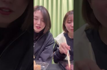 かしわめしとぼた餅を食べる高田憂希と千本木彩花  #shorts