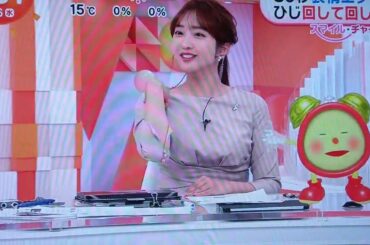 【フジ小山内アナ】目が急に開く⁉️肩回しながら