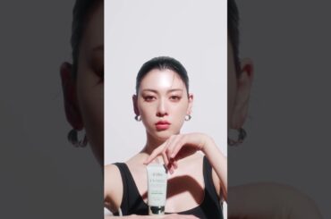 d‘Alba l ダルバ with 三吉彩花 [プレミアム・ヴィーガン、トーンアップサンクリーム "FIND YOUR COLOR"]