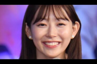 31歳元人気48グループセンター「大好きな先輩に誘ってもらってディナー 」肩出し私服ショット[Azami