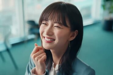 セブン&アイ CM 岡崎紗絵 7iD「覚えてね、先輩」篇