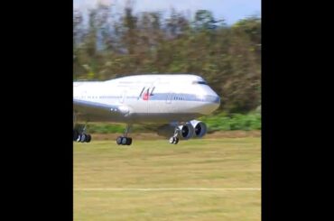 着陸するBoeing 747-400 JAL　ラジコン飛行機