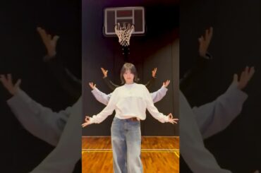 𝘚𝘩𝘢𝘯𝘨𝘩𝘢𝘪 𝘙𝘰𝘮𝘢𝘯𝘤𝘦ミ★ ver.2 with j-hope🌹#TWICE #NAYEON #MOMO #BTS #jhope #샹하이로맨스