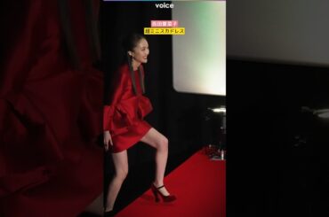 ももクロ百田夏菜子、超ミニスカドレスで美脚全開