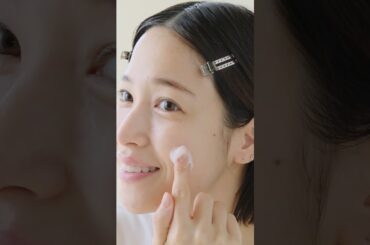 【フリーアナウンサーの鷲見玲奈さんも体験】1品でシワ改善・美白・肌あれケアを叶える「薬用オールインワンゲル」