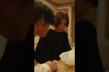 え、なんで？ 友人と夫が全く同じお土産を…#続きはbumpで #ショートドラマ #不倫 #ダウトコール