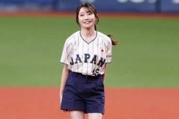 "あちゃー"な人気アイドルが「可愛すぎる」　ポニテゆらり「豪快フォームさすがです」 | Full-Count