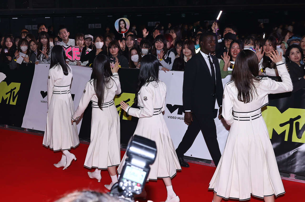 乃木坂46『MTV VMAJ』Pre-Showレッドカーペットに！笑顔でウォーキング7