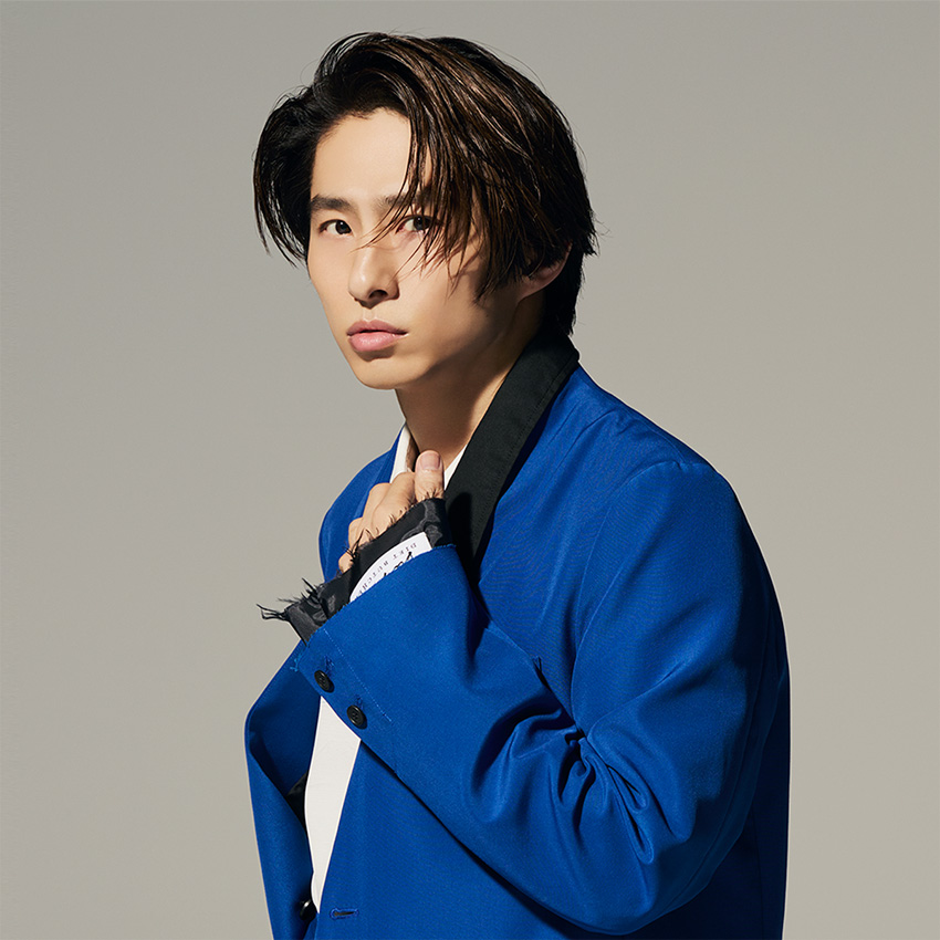 写真集「THE iDOL 三宅 健 写真集」お渡し会開催！「KEN MIYAKE PHOTO EXHIBITION “THE iDOL”」で2