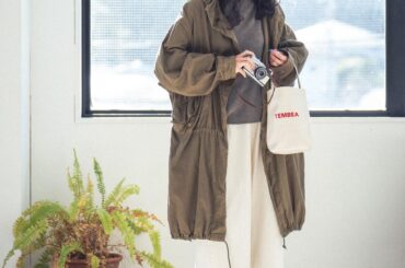 カーキとグレーは名コンビ！大人のお手本カジュアルスタイル【FUDGE FRIEND おしゃれさんの毎日コーディネート vol.516｜田中真里奈】 | FUDGE FRIEND | ファッション