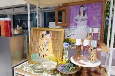 現品が当たるガチャも！　表参道『SKINCARE LOUNGE BY ORBIS』が今年も名画とコラボ｜「マイナビウーマン」
