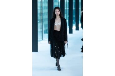 RIV NOBUHIKO 2025年秋冬コレクション | 東京 | 画像90枚