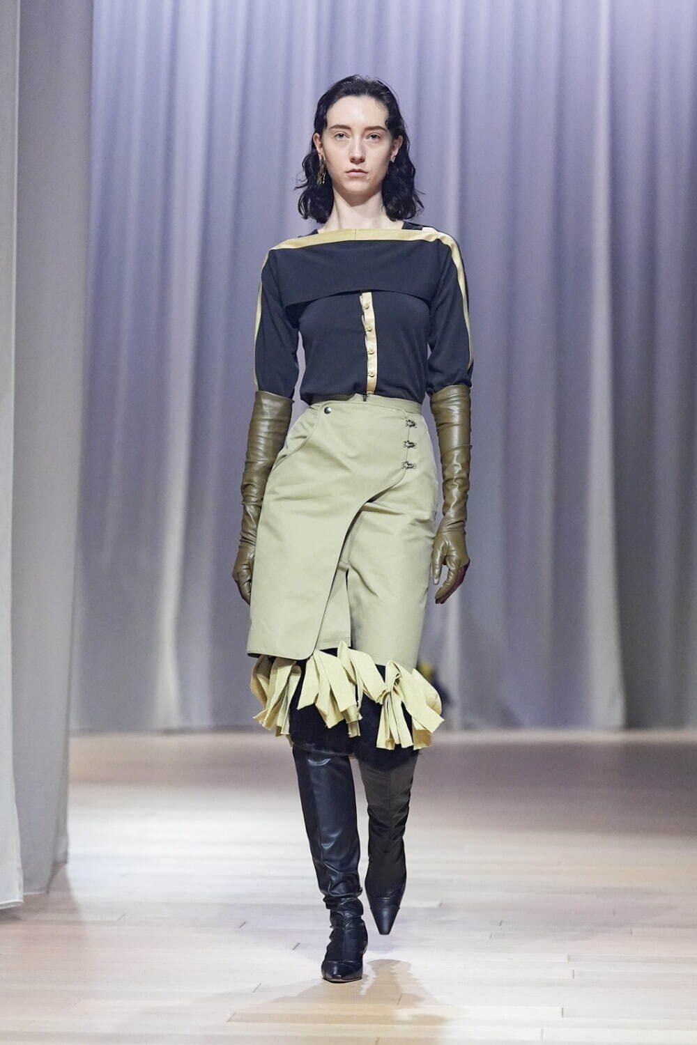 タン 2025-26年秋冬コレクション - インドへの旅｜写真3