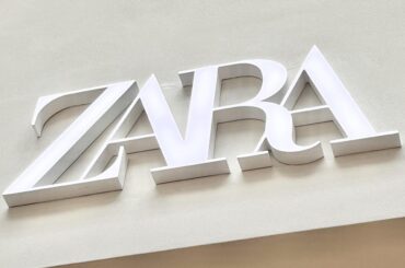 春は“明るめカラー”で垢抜け！【ZARA】40・50代が即こなれる♡「淡色ブレザー」 - fashion trend news