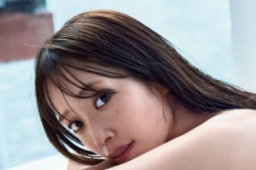 日向坂46キャプテン・佐々木久美、美スタイルあらわな入浴シーン　オーシャンビューのバスタブで撮影 | | ORICON NEWS