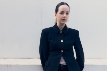 ファビアナ・パラディーノ インタビュー　「音楽ルーツ」から「ファッションのこだわり」まで語る - WWDJAPAN