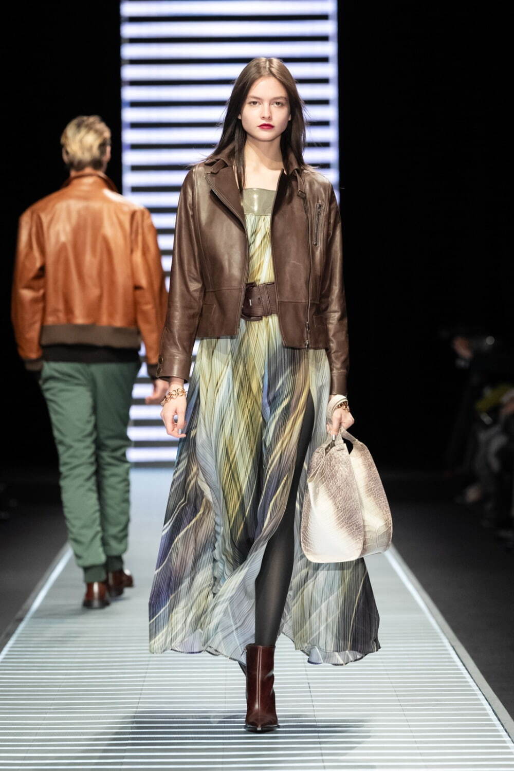 タエ アシダ  2025-26年秋冬コレクション - 軽やかな温もり｜写真4