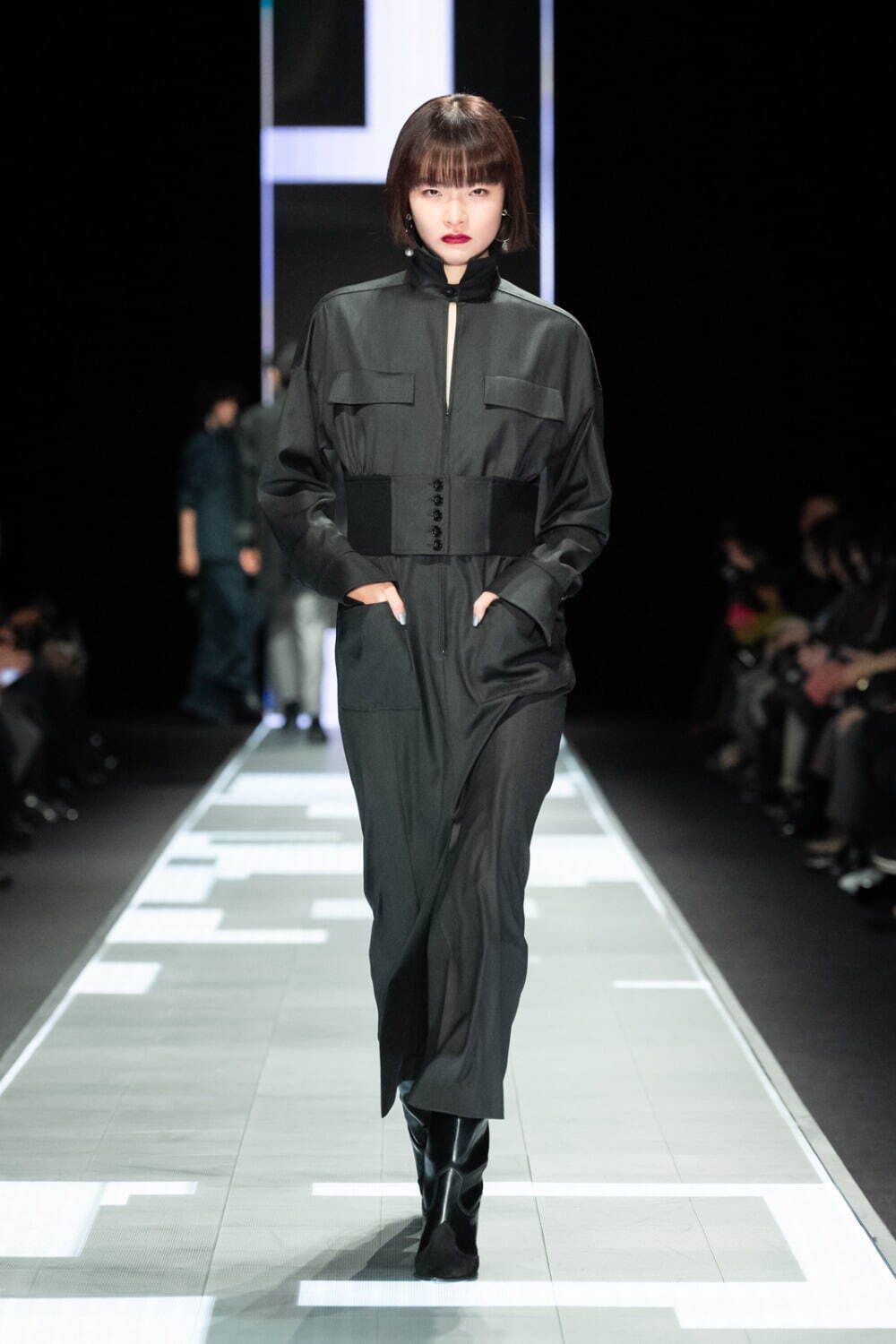 タエ アシダ  2025-26年秋冬コレクション - 軽やかな温もり｜写真23