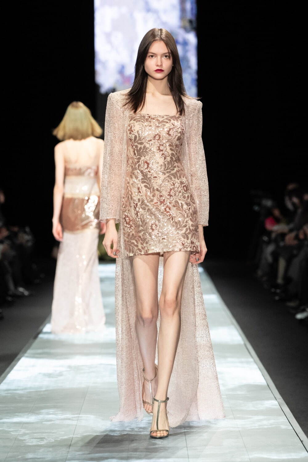 タエ アシダ  2025-26年秋冬コレクション - 軽やかな温もり｜写真91