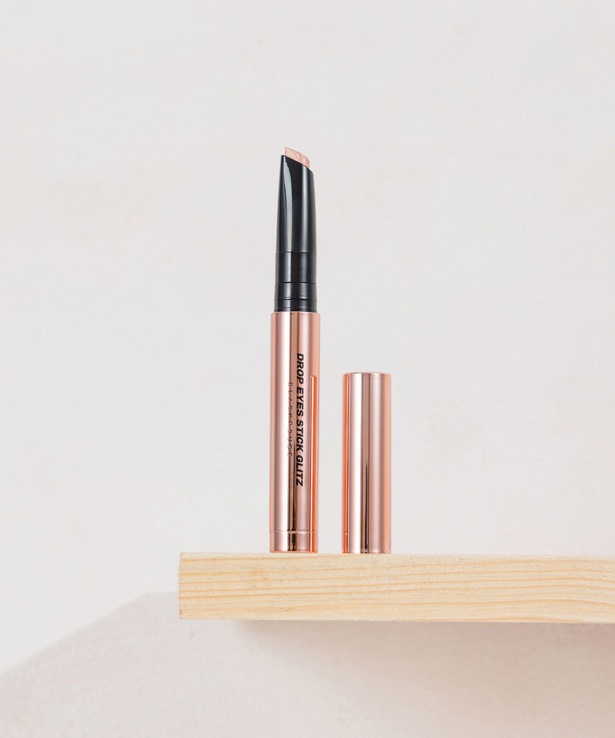 人気ブランドのリップやネイルなど1点