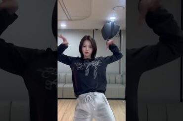 𝓣𝓱𝓲𝓼 𝓽𝓱𝓪𝓽 𝓹𝓻𝓮𝓽𝓽𝔂 𝓰𝓲𝓻𝓵 𝓐𝔂𝓪𝓴𝓪✨ #NiziU #니쥬 #AYAKA #아야카 #Mantra #만트라