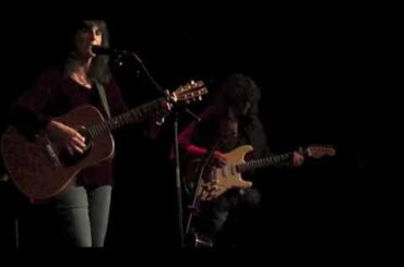 Karla Bonoff - Trouble Again (Live)  カーラ・ボノフ /  涙に染めて