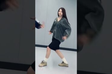 アヤカ姫の「Automatic」🤍💃【NiziU AYAKA】