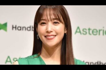 鷲見玲奈、産後初ラウンドへ ミニスカゴルフウェア姿に「美脚」「可愛い」の声