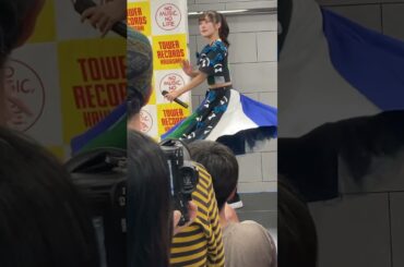 曲調に合わせてかっこいい表情で他メンと向き合うアイドル   #豆柴の大群 #クロちゃん #水曜日のダウンタウン #ナオ・オブ・ナオ