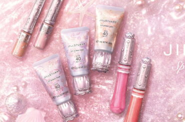 ジルスチュアート「神秘的なピンクラグーン」着想の25年夏コスメ、“ぷるんツヤ”リップ＆宝石アイカラー - ファッションプレス