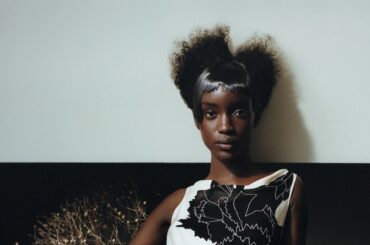 圧巻のヴィンテージピースと紐解く、時を超え巡るモードの美学 | Vogue Japan