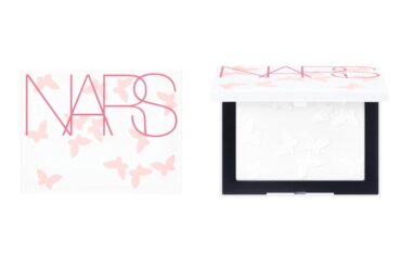 NARS人気の“リフ粉”「蝶が舞う」25年夏デザインで、パウダーに蝶シルエットをエンボス - ファッションプレス