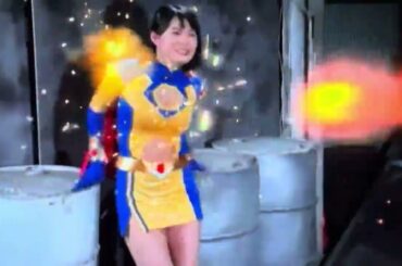 星名美津紀　アクションシーン