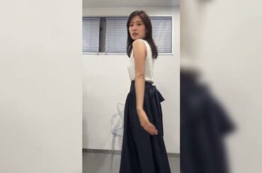 【郡司恭子】アナの生配信♡春夏最新スタイルを次々と着こなす！