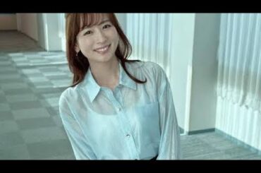 皆藤愛子アナ41歳、シースルーブラウスの衣装ショットに「清楚やわ」「シャツの透け感に殺られました」