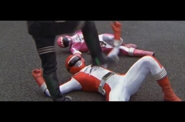 踏みつぶされた！敗北。背が高く筋肉質なレッドレンジャー。戦隊ボウケンジャー stomped! defeat. tall muscular red ranger. sentai boukenger19