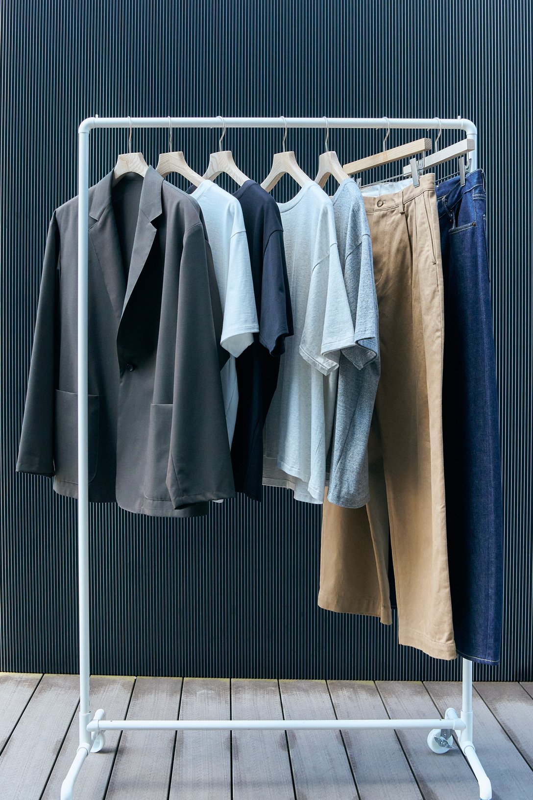 “シンプル イェット” 2025年春夏コレクション