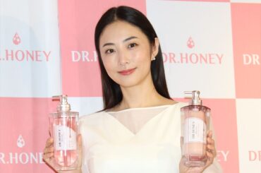 【美容】に精通している女性有名人ランキング 3位「石原さとみ」2位「MEGUMI」…1位はフリーアナウンサー？ | オトナンサー