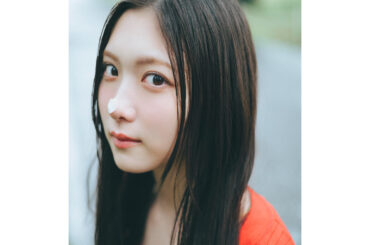 櫻坂46 谷口愛季が『blt graph.』初表紙、透明感きわ立つ幻想的なグラビアを披露 | ENTAME next