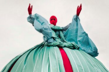 マルジェラ期のエルメスなどを所蔵するMoMu館長が語る、ヴィンテージファッションの価値と未来 | Vogue Japan