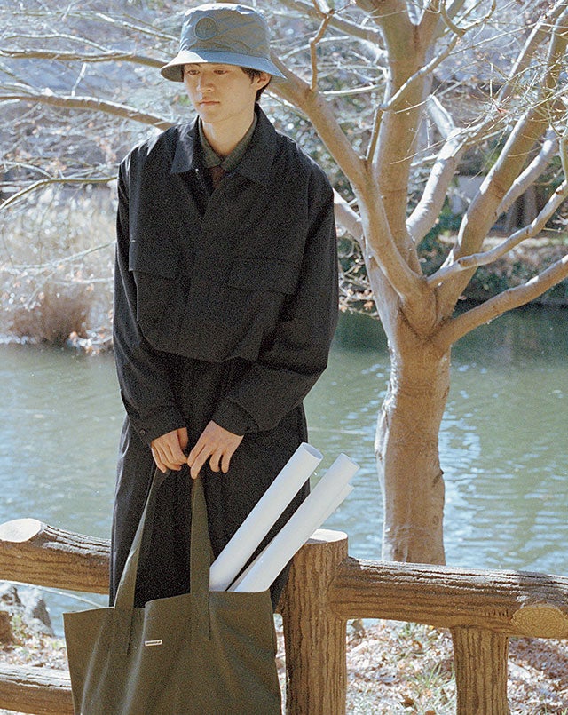 隠れたところに潜んでる…？