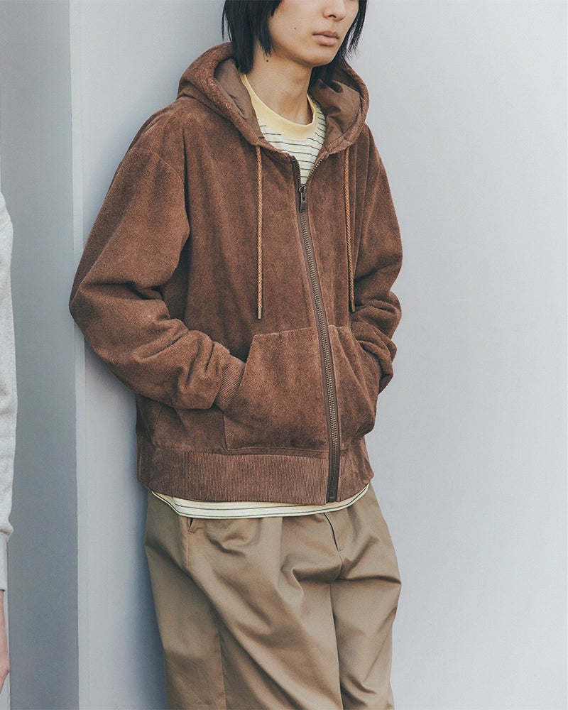 A LEATHERのスエードのフーディー