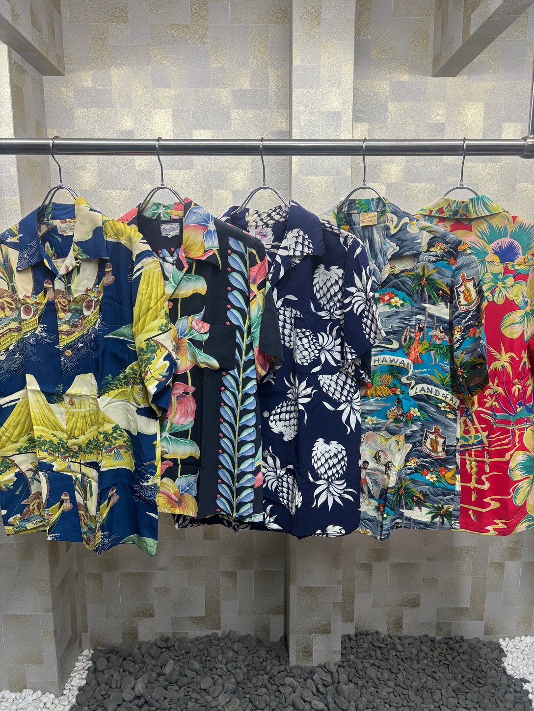 VINTAGE HAWAIIAN SHIRT