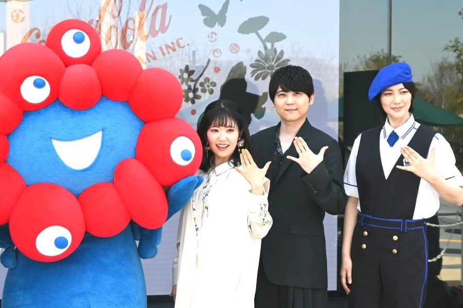 ミャクミャク、東山奈央、梶裕貴、七海ひろき（撮影4月9日：大阪・関西万博）