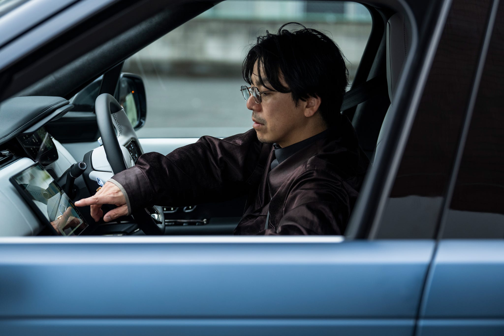 森田晃嘉が「レンジーローバースポーツsv」で向かうファッションとその未来