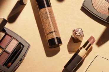 【2025年夏コスメ】「シャネル」から太陽光がきらめく“ゴールデンアワー”着想のコレクションが登場　“レ ベージュ”の新作 - WWDJAPAN