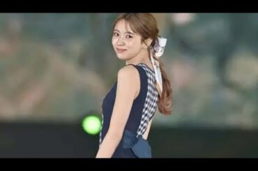 ✨小林由依、圧巻の美スタイルで魅了！ギンガムチェックワンピに込めた進化と輝き【GirlsAward 2025 S/S】✨